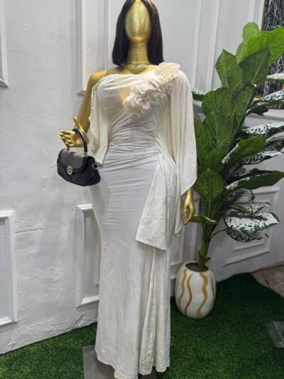 Size 8/10 colour-white